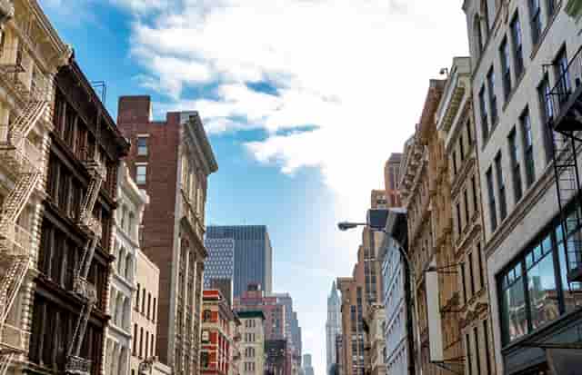 伤心的文案呢(适合发朋友圈伤心的文案)